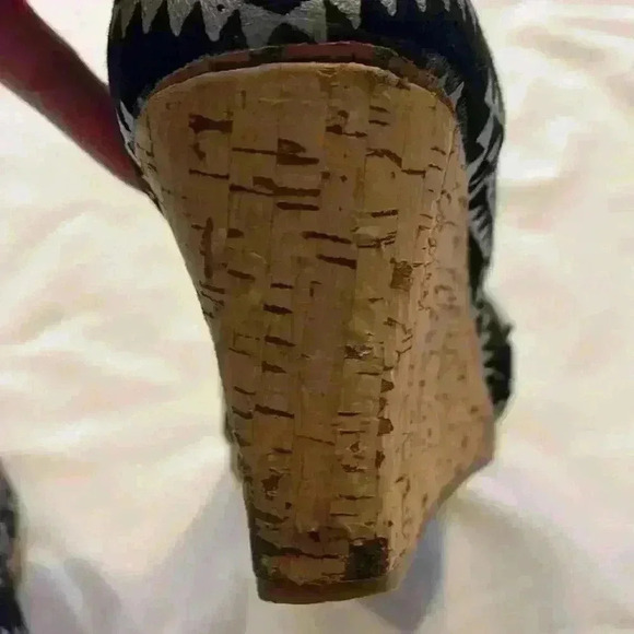 Tom’s Printed Wedges - Picture 6 of 8